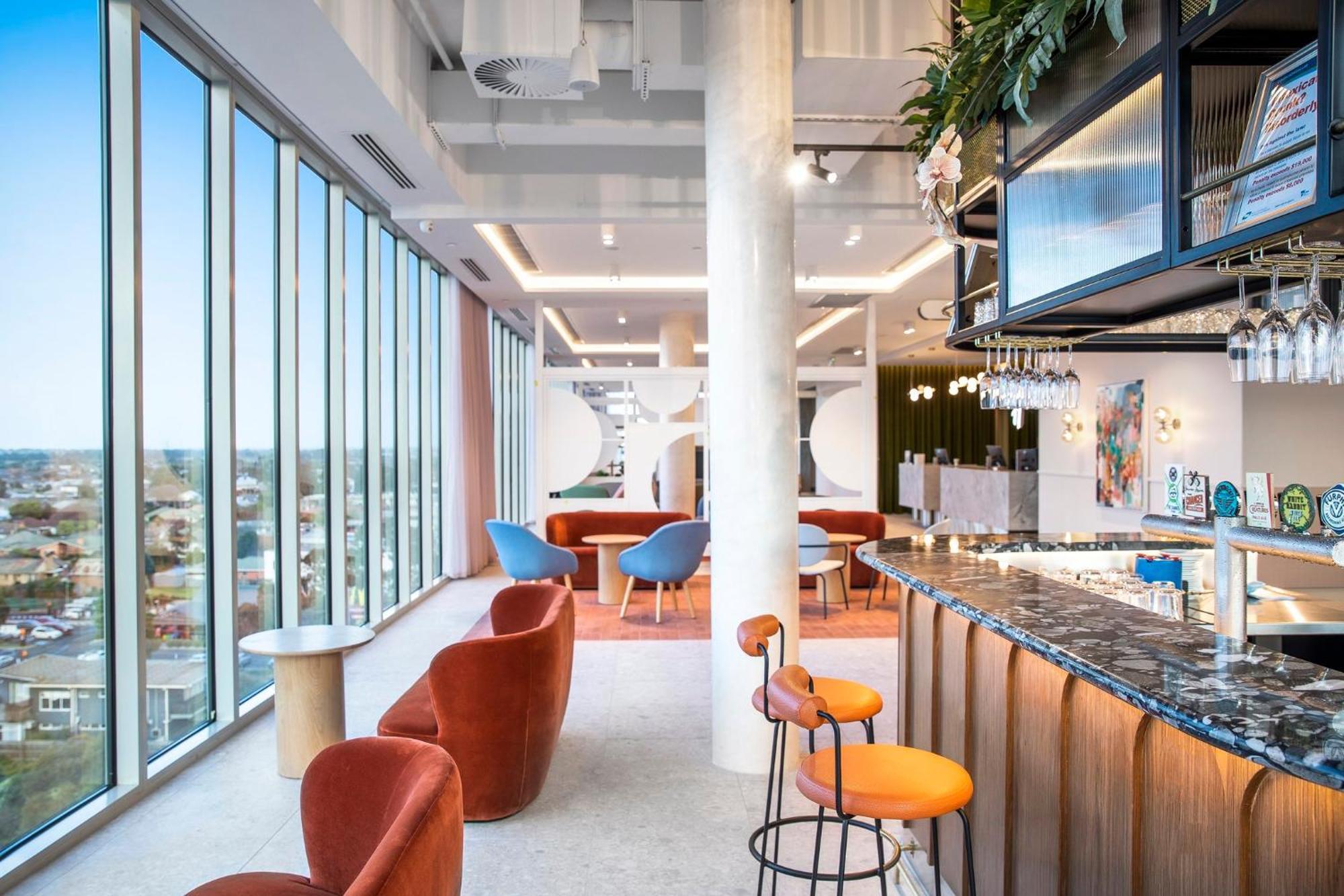 Holiday Inn Werribee By Ihg Екстериор снимка