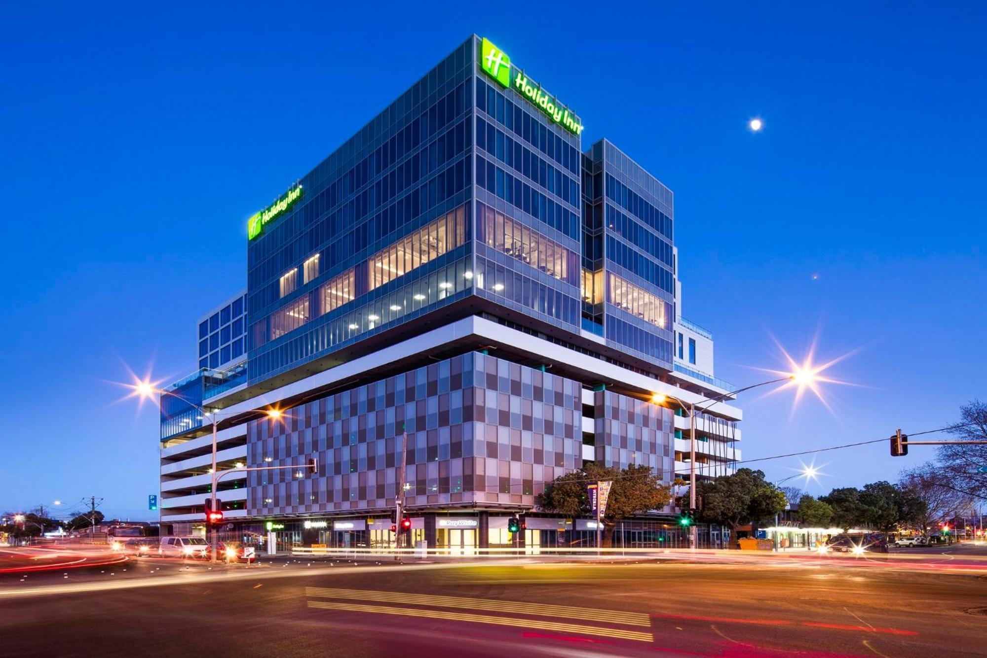 Holiday Inn Werribee By Ihg Екстериор снимка